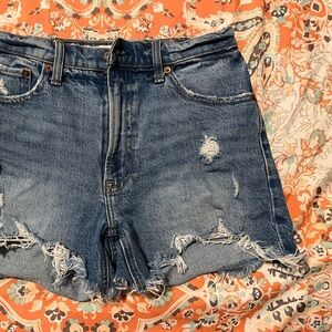 Abercrombie & Fitch High Rise distressed Denim Shorts size 2 the 4" mom short